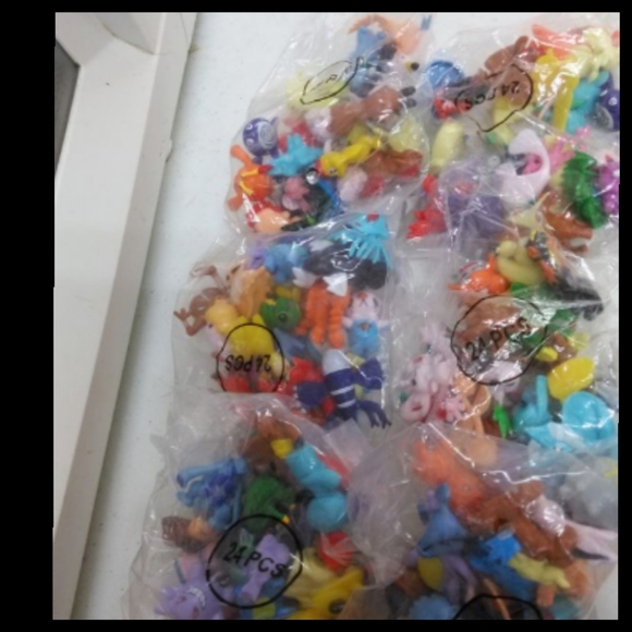 COPY - 24 mini Pokemon figures - Picture 5 of 5
